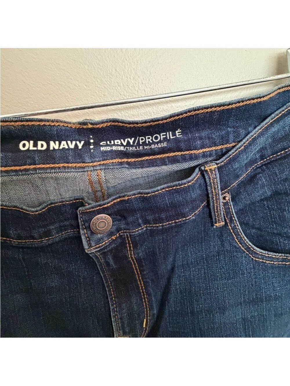 Old Navy Curvy Mid-Rise Straight Leg Jean - Picture 5 of 7